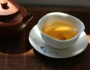 七绝·冰魄香魂韵入茶(轱辘体)