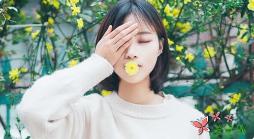 女人因优秀而孤独,男人因孤独而优秀