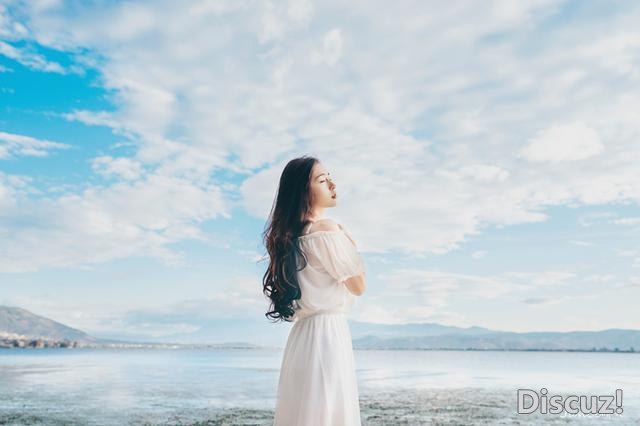 念你,于淡淡秋风中